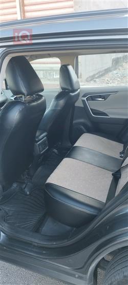 تۆیۆتا ڕاڤ 4